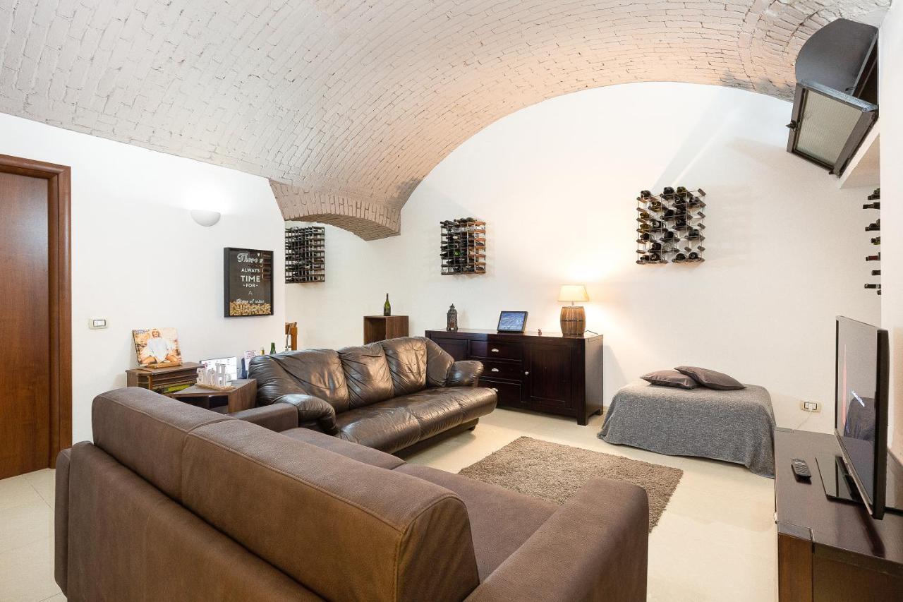 La Cantinetta Di Milano - The Wine Cave In Milan, Huge 110Sqm Apartment Next To Central Station Exteriör bild