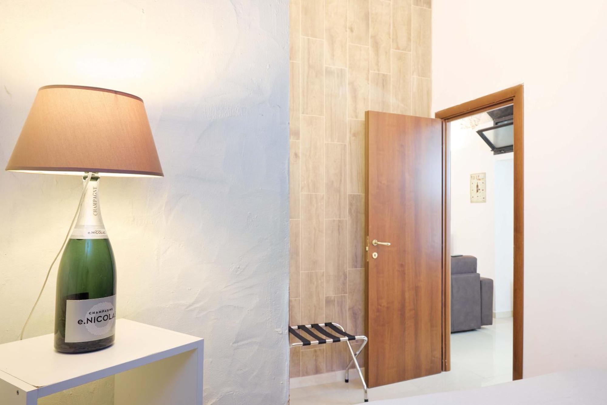 La Cantinetta Di Milano - The Wine Cave In Milan, Huge 110Sqm Apartment Next To Central Station Exteriör bild