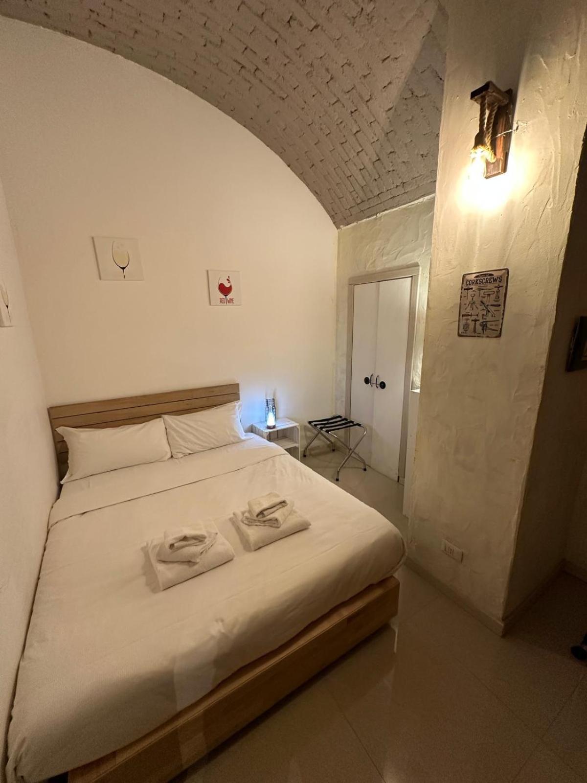 La Cantinetta Di Milano - The Wine Cave In Milan, Huge 110Sqm Apartment Next To Central Station Exteriör bild